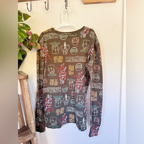⭐️ GAP x Star Wars The Mandalorian Sleep Top | Size 14 | Grogu Baby Yoda - Picture 2 of 3